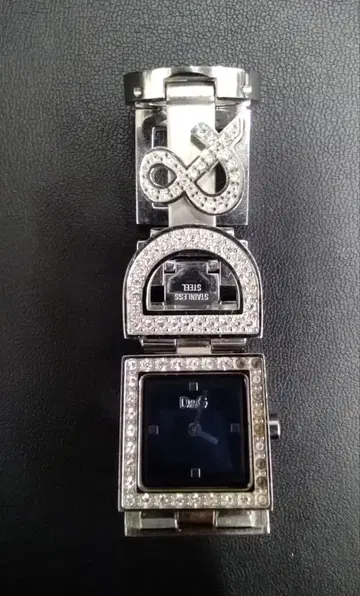 D&G 돌체앤가바나 로고 뱅글 스퀘어 스톤 장식 쿼츠