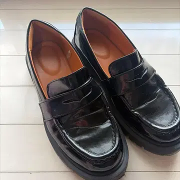 UNIQLO C 블랙 로퍼 합성 피혁제 24.5