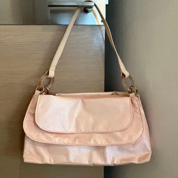 게라르디니 핑크색 숄더백 플랩 포켓 부착