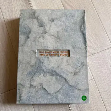 2013 G-DRAGON DVD 'ONE OF A KIND '