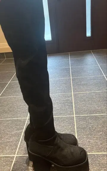 통굽 롱 부츠 니하이 부츠 EMODA