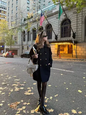 THE TOE Tiergarten Coat