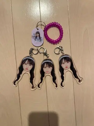 카즈키 아뮤 얼굴 아크릴 키링 3개 & 사우나 키