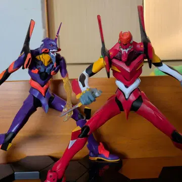 에반게리온 피규어 초호기 2호기 세트