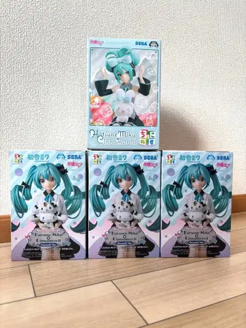 하츠네 미쿠 시나모롤 피규어 4체 세트