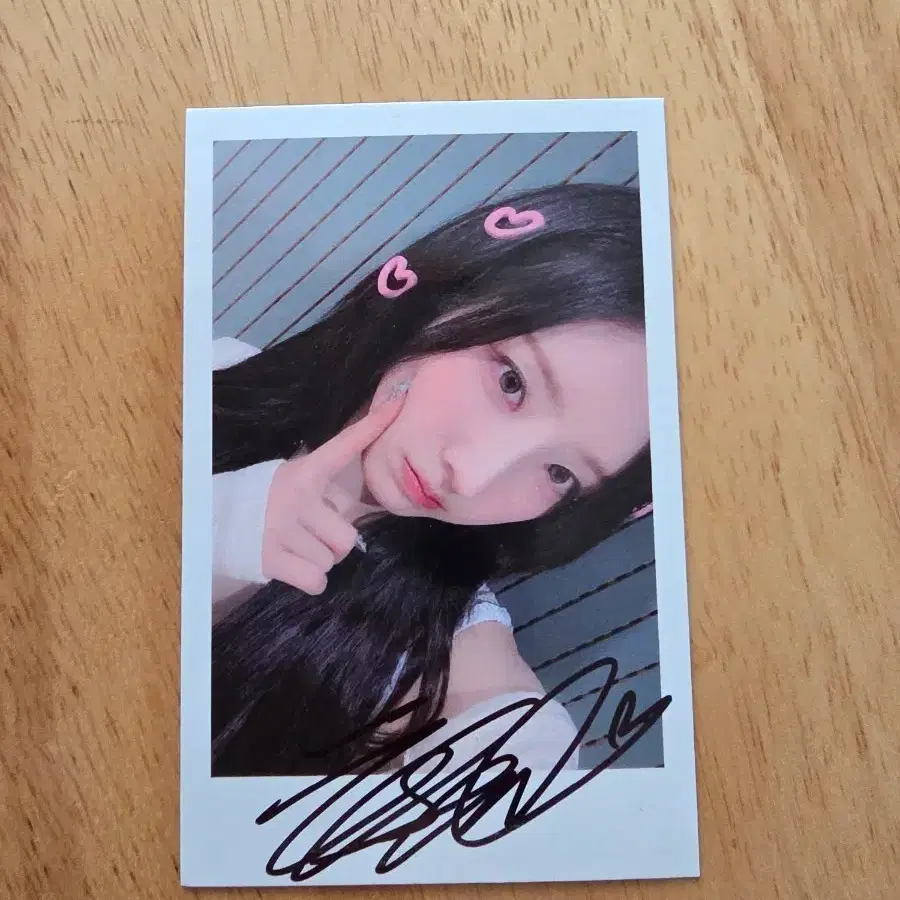 ARTMS LOONA Jinsoul Signed Polaroid | Bunjang Global