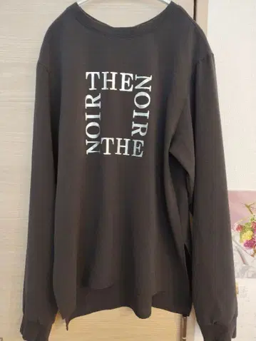 새상품급 자이로 차콜 그레이 헨리넥 티셔츠