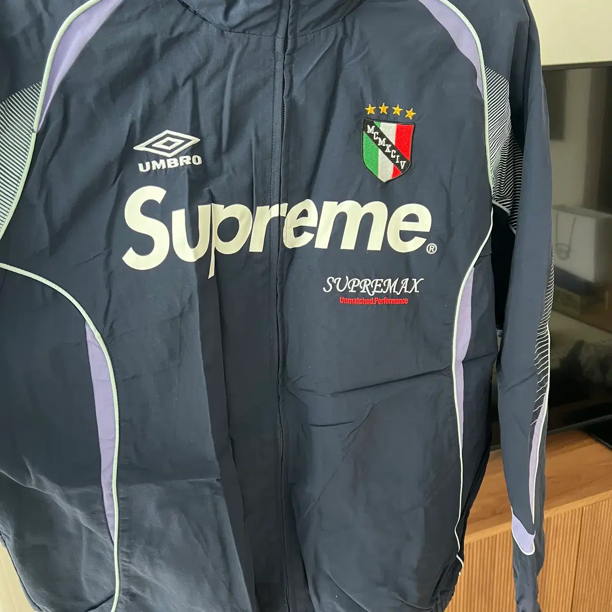 L) Supreme Umbro Track Jacket Gray 22ss on Bunjang Global Site.