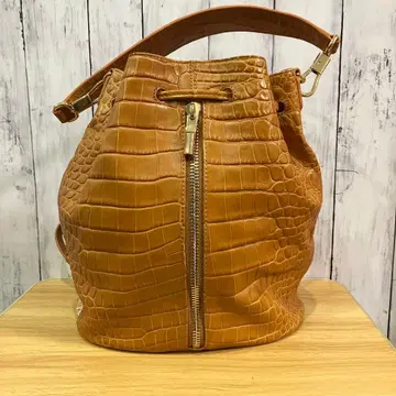 엘리자베스 앤 제임스 버킷백 2way 악어 엠보싱 가죽