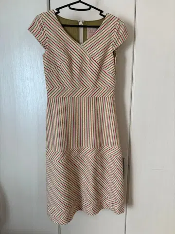 시빌라 무릎 아래 원피스