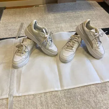 Puma 화이트 스니커즈 2켤레 세트