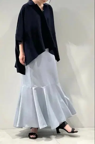 ADORE 아도어 클리어 드라이 니트 폴로 판초 폴로 셔츠