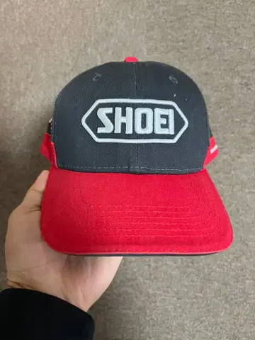 SHOEI 그레이 레드 캡