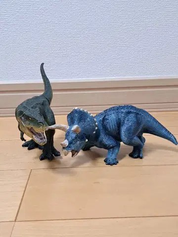 공룡 모형(피규어) 티라노사우루스 트리케라톱스
