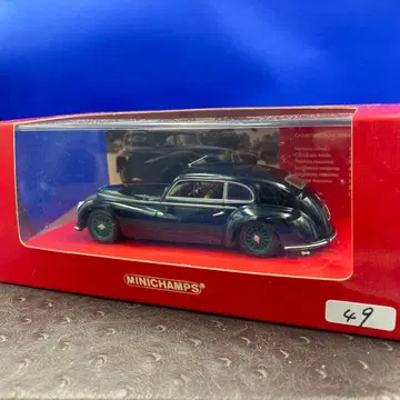 MINICHAMPS 403-120483 Alfa Romeo 6C 2500