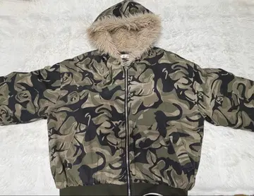 카모 패턴 퍼 후드 점퍼