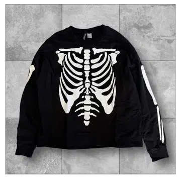 H&M 디바이디드 스켈레톤 프린트 티셔츠 L