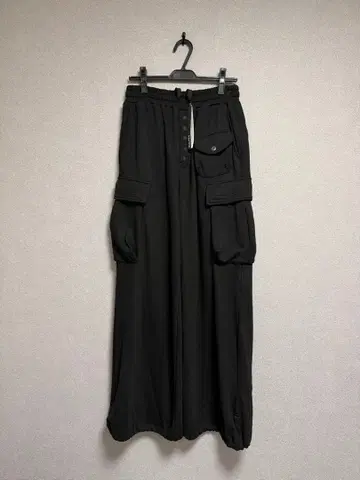 미사용 새상품 와이드 카고 팬츠 KMRii