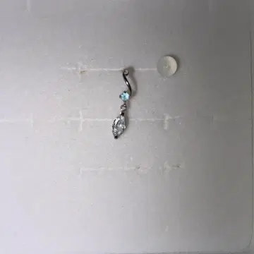 한쪽 귀용 귀걸이 멀티컷 크리스탈, 아쿠아 마린