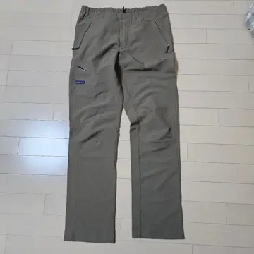 patagonia 카키색 워크 팬츠
