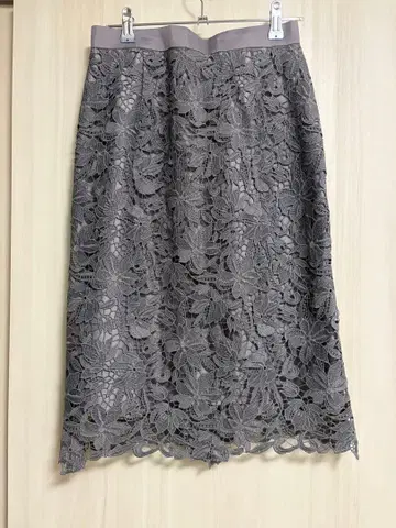 Apuweis 그레이 레이스 타이트 스커트