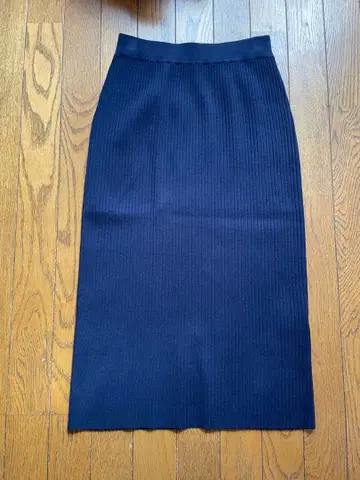 프로포션 네이비 리브 타이트 스커트