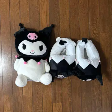 [ 미사용 새상품 ] 산리오 쿠로미 룸슬리퍼와 티슈케이스