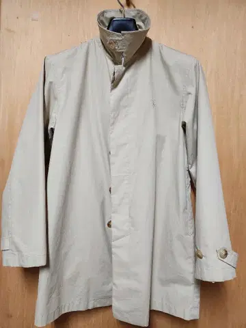 베이지 스텐카라 코트 폴로 말 자수 150