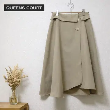 QUEENS COURT 랩스커트 베이지 플레어 무릎 기장 고급