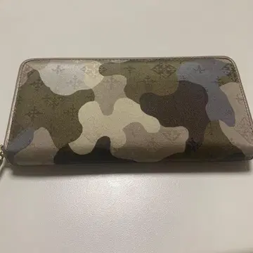 Russell Tokyo 카모 패턴 장지갑