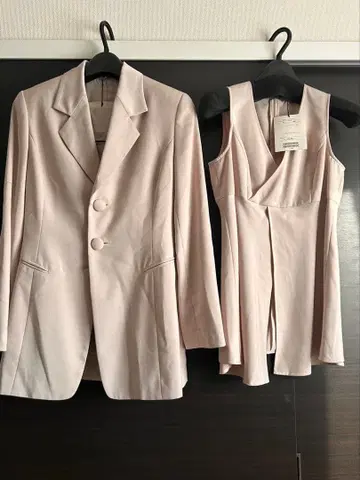 [ 미사용 새상품 ] 핑키앤다이안 자켓과 드레스 세트