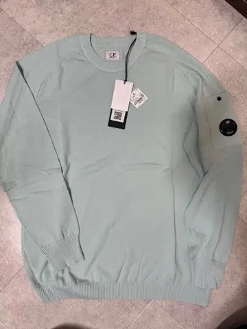 새상품 정품 c.p.company c.p.컴퍼니 렌즈 니트 26ss