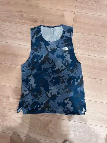 THE NORTH FACE 러닝 슬리브리스 S 카모플라주