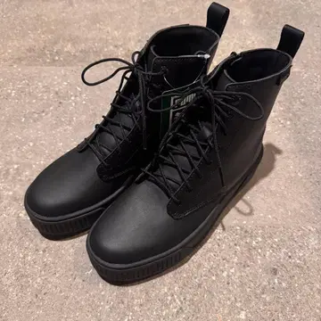 [ 미사용 새상품 ] PUMA 블랙 카르멘 부츠 8홀 23.0cm