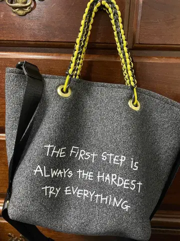 라쿠르카레 이시바시 요코 씨 애용 네오프렌 숄더백 토트