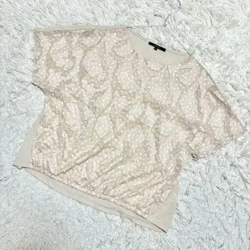 esche 프렌치 슬리브 도트 라운드넥 블라우스 베이지 계열