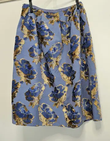 아나텔리어 일본제 고블랑 플라워 스커트 무릎 기장 블루 x 골드 38