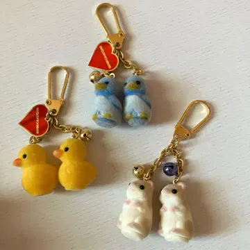 헤이세이 레트로 쌍둥이 애니멀 플로키 키링 병아리 펭귄 햄스터