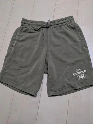 new balance 숏팬츠 올리브 그린