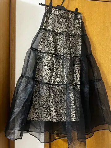 로얄 파티 오간자 플레어 겹침 타이트 슬릿 스커트 표범 무늬