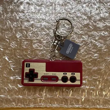 닌텐도 뮤지엄 패미컴 키링