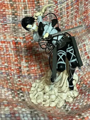 제일복권 진격의 거인 리바이 B상 피규어