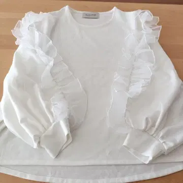 Donoban 화이트 스프링 프릴 탑 프릴 티셔츠