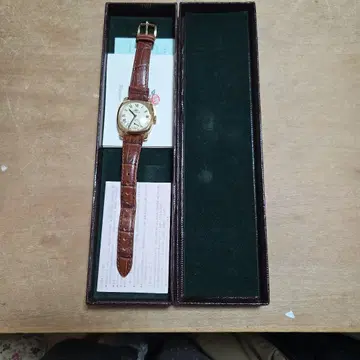 Rosemont 아날로그 손목시계 골드