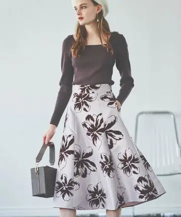 노엘라 라인 플라워 플로키 스커트 노엘라