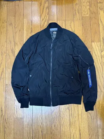 ALPHA INDUSTRIES MA-1 자켓
