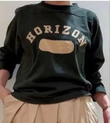 45R 울퉁불퉁 천축의 908 수평선 롱 T 그린