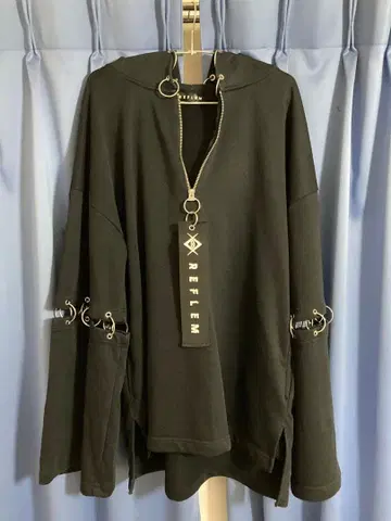 REFLEM 블랙 후드 부착 후드티