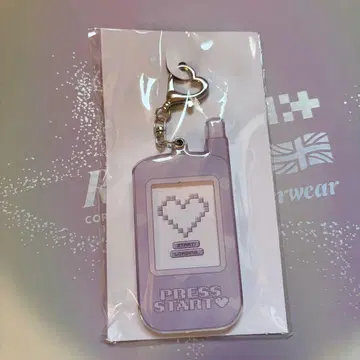 ILLIT ID PHOTO FRAME