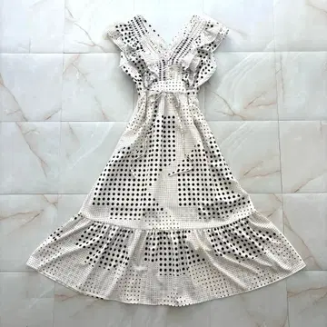 도트 무늬 프릴 V넥 롱 원피스 티어드 리본 페미닌